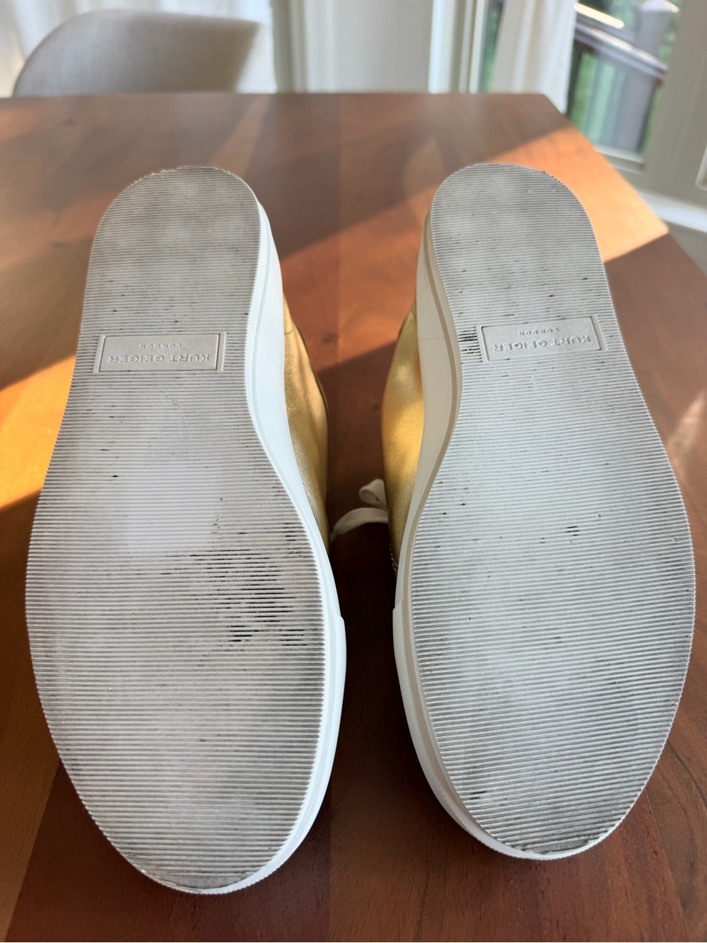 🩷💎 EUC Kurt Geiger Laney Octavia Gold Rainbow Jewel Sneakers EU 39 ✨ - Picture 10 of 11